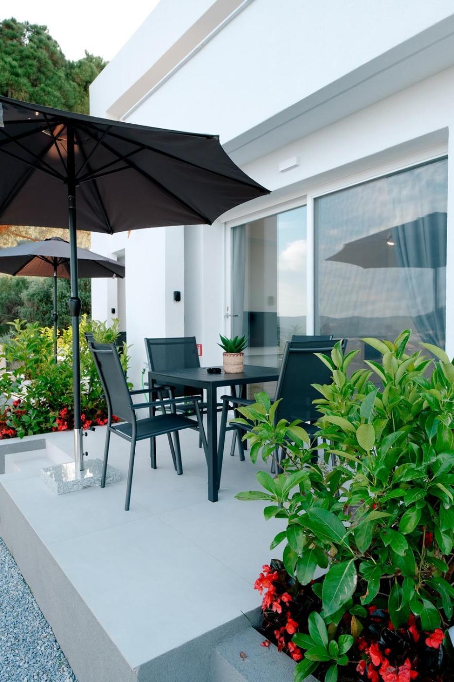 Aquarama Suites Nea Iraklitsa Exterior photo